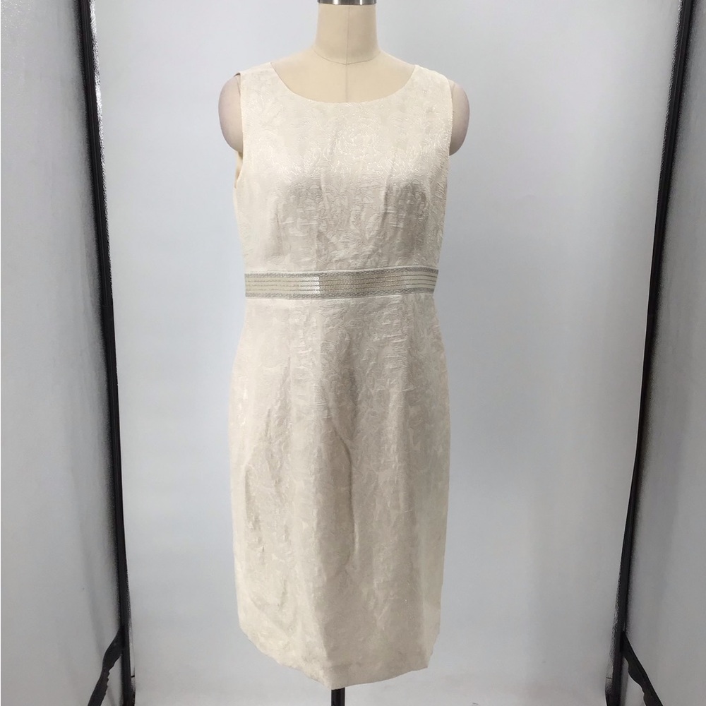 Kasper Elegant Cream Sleeveless Dress